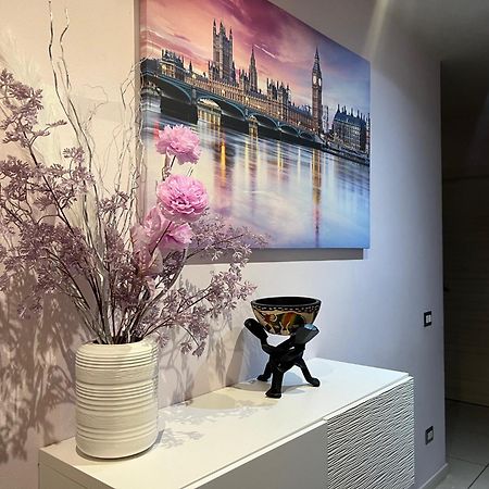 Stay In Style - Vibrant Condo In San Giovanni Lupatoto סן ג'יובאני לופאטוטו מראה חיצוני תמונה
