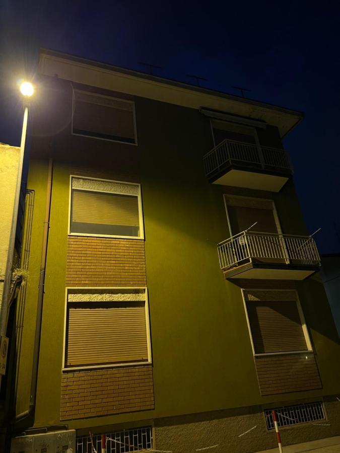 Stay In Style - Vibrant Condo In San Giovanni Lupatoto סן ג'יובאני לופאטוטו מראה חיצוני תמונה